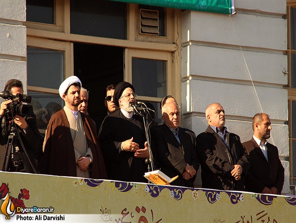 راهبرد دشمن تفرقه است / ندای امام خمینی را از حلقوم نائب برحقش امام خامنه ای می شنوید