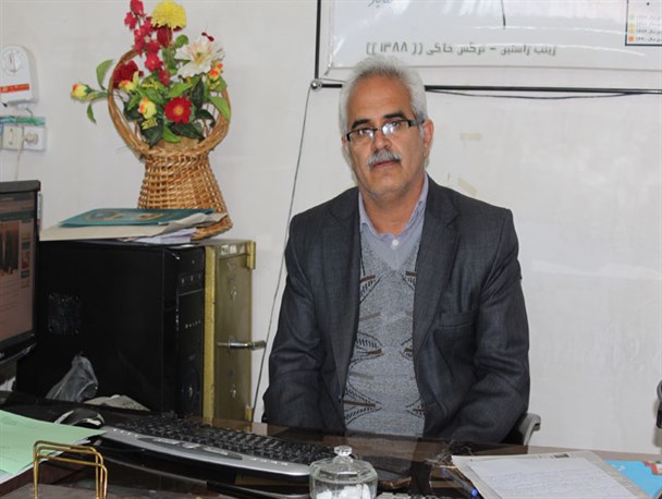 با سوادی حتی یک نفر از افراد محروم جامعه هم غنیمت است