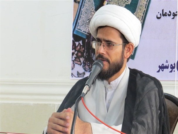 جاه طلبی و تشنه قدرت بودن، یکی از ویژگی های فتنه گران است