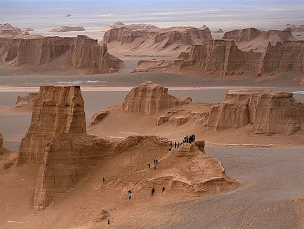 کویر لوت میزبان 400 ورزشکار جنوب شرق/ برگزاری همایش منطقه ای کویرنوردی در سیستان و بلوچستان