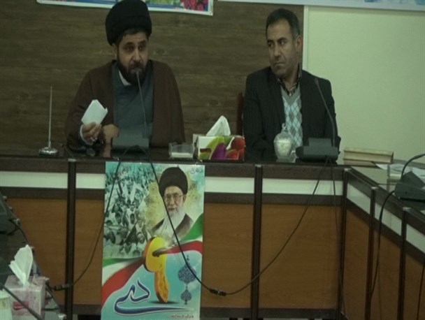 نشست روشنگری مدیران وفعالان فرهنگی در کانون شهید بابایی خلخال برگزار شد/ تصاویر