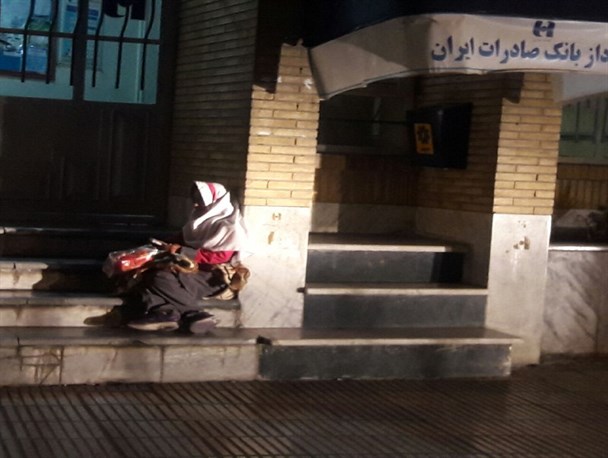 کودک کار : صبح ها مدرسه می روم ، شب ها کار می کنم ! / براستی چه کسی مقصر است؟؟