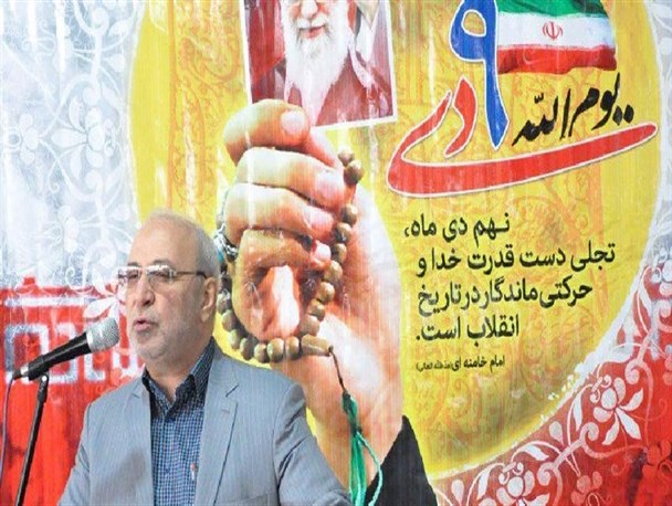 طرح ریزی فتنه بزرگ اقتصادی در کشور از سوی دشمنان/ مسئولان شرایط را برای آسایش مردم فراهم کنند