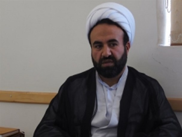 مردم تحت لوای رهبر باغیرت حسینی ریشه فتنه را به زباله دان تاریخ انداختند