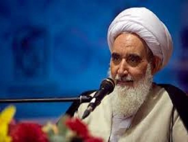 مردم همواره با حضور به موقع تمام توطئه‌های دشمنان را خنثی کردند