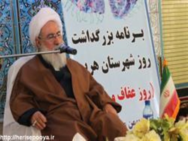 اولین همایش بزرگ روز شهرستان هریس برگزار شد