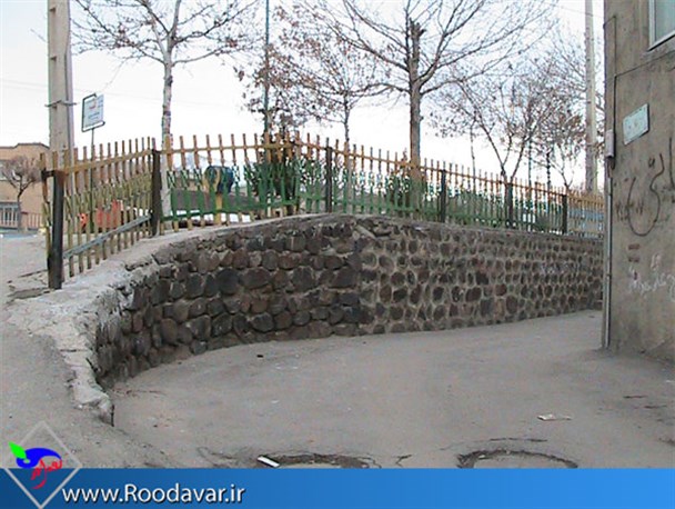 جلوگیری ازتصادفات مکرر با نصب نرده های آهنی/تشکر اهالی از شهرداری