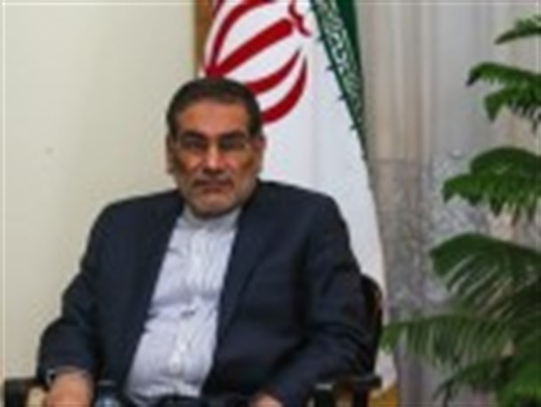 شمخانی به بندرعباس می آید/ گرامی داشت جهادگران قوت قلب رزمندگان را افزایش می دهد