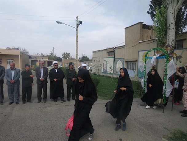 308 نفر از دختران دانش آموز شهرستان قروه عازم سرزمین نور می شوند