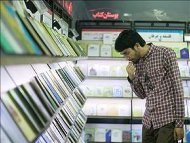 بر حزر باش که نیش قلم هرزه نگاران سمی است