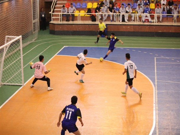 تیم فوتسال زندان های همدان به مرحله نیمه نهایی انتخابی استان صعود کرد