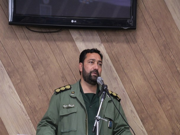 تنها با روحیه انقلابی می توان در برابر دشمن ایستاد