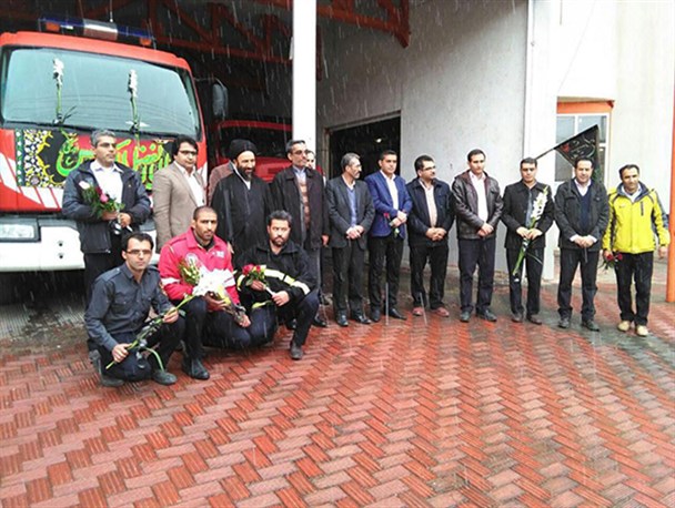 ابرازهمدردی مسئولان شهرستان سپیدان با آتش نشانان شهید