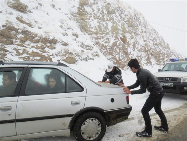 گزارش تصویری از بارش برف در بانه