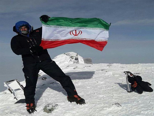صعود افتخارآمیز کوهنورد اسکویی به بام قاره اروپا