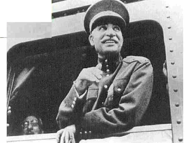 وقتی رضاخان دستور تخریب قبر مادرش را داد!