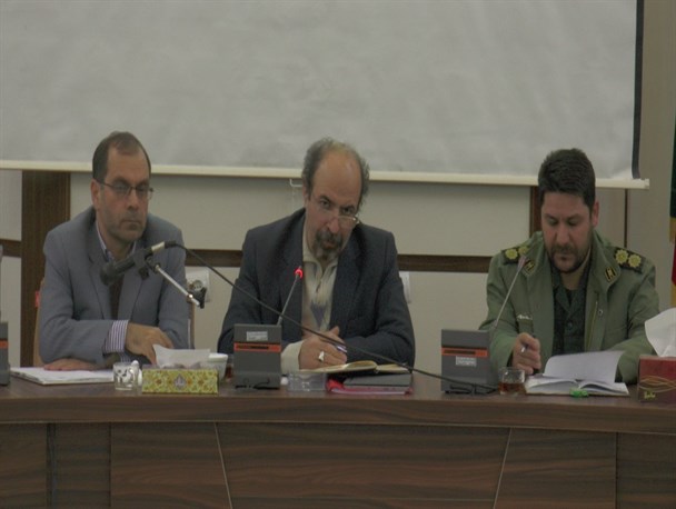 پول به تنهایی حلّال مشکلات نیست/ اشتیاق سرمایه‌گذاران به حضور در شهرک سرمایه‌گذاری عجب‌شیر
