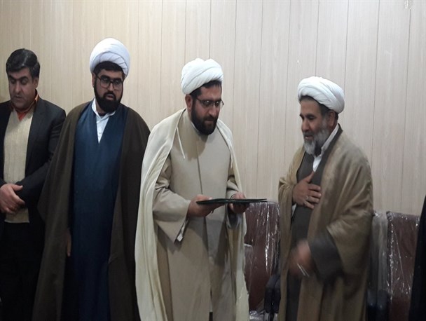 تمدید سه ساله حکم امام جمعه سی سخت/تریبون نماز جمعه متعلق به گروه خاصی نیست
