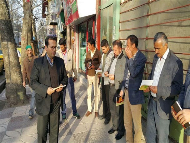 اهدای «یار مهربان» به رانندگان تاکسی های برون شهری مینودشت + تصویر