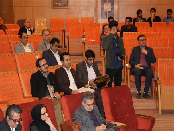 صندلی خالی مسئولان در مهمترین همایش استانی+تصاویر