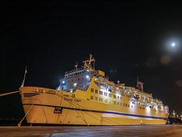 قول معاون رئیس جمهور عملی نشد؛ کشتی مسافربری بوشهر به قطر ۶ ماه بدون سوخت مانده است