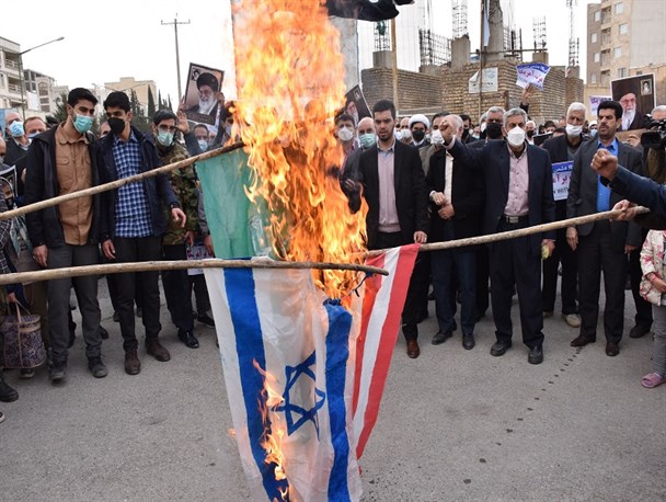 تظاهرات مردم ایلام در حمایت از ملت یمن برگزار  شد