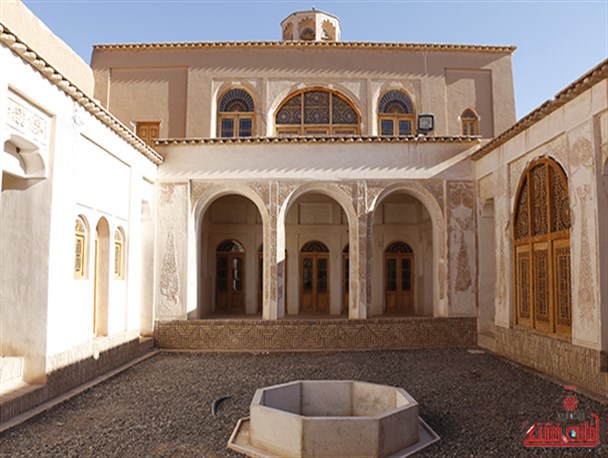 تصاویر/ از بزرگترین خانه خشتی جهان