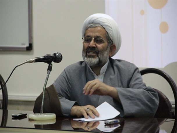 در نظام آموزشی ما روش‌های تربیتی غیر اسلامی جریان دارد/حرام خوار را امام حسین(ع) هم نمی‌تواند هدایت کند