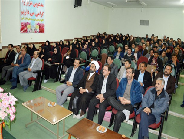 مراسم گرامیداشت هفته امورتربیتی در خرامه برگزار شد
