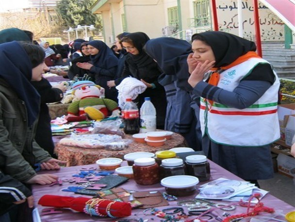 مسابقه بازارچه کار و فناوری در مدارس گلستان/حاجیلری:کارآفرینی راه برون رفت مشکلات اقتصادی و آسیب های اجتماعی