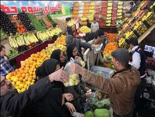 کاهش قیمت میوه در شب عید/ ناظران اتحادیه در ایام عید بر روند قیمت‌ها نظارت می‌کنند