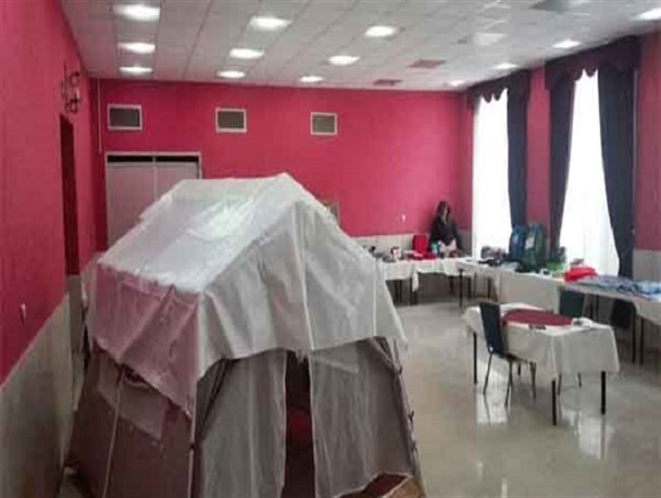برپایی نمایشگاه محصولات نساجی جمعیت هلال احمر در خوانسار/ تصاویر