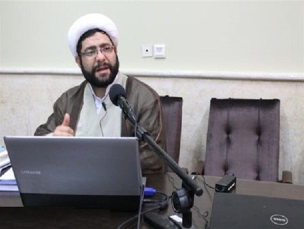 پس‌رفت علم و اخلاق در دانشگاه، نتیجه مدیریت غرب‌زده‌ها/لودگی‌، در هیچ جای دنیا وارد فضای دانشگاه نمی‌شود