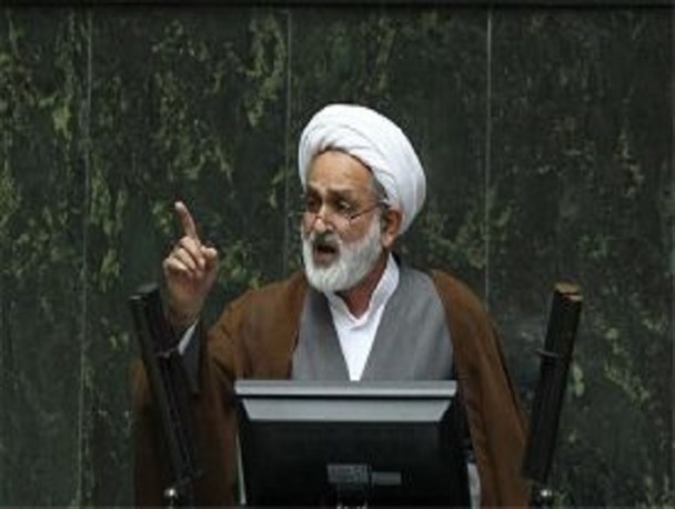 استعفای ظریف به دلیل جنگ قدرت بین اعضای دولت و رئیس جمهور است/چرا مردم و مجلس باید مال المصالحه این اختلاف باشند؟