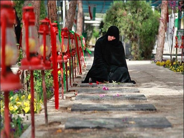 کتاب "گهواره‌های نیلوفری" رونمایی شد