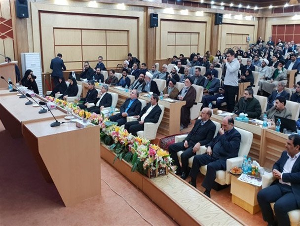 به‌چشم آمدن جای‌خالی امام‌جمعه و تلاش بی‌نتیجه برای مدیری که قرار نبود بازنشسته شود!