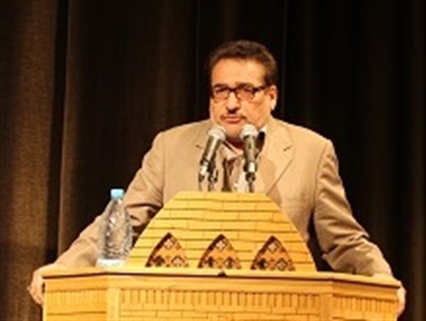 از فرماندار جدید انتظار دارم شبانه روز خویش را وقف خدمت و توسعه اردکان کند