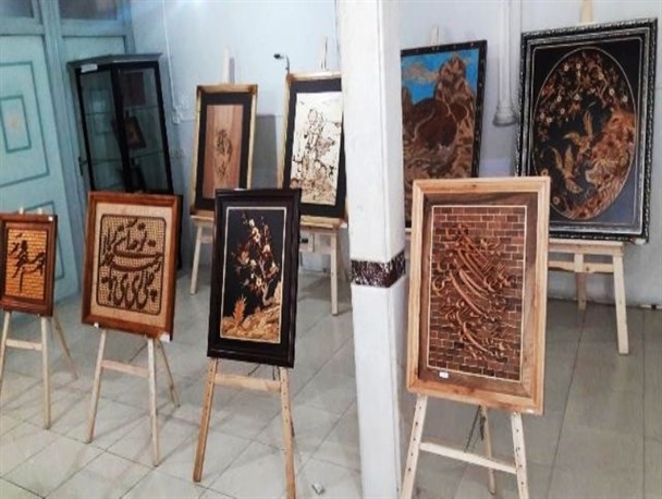 برپایی نمایشگاه صنایع دستی در ملکان بمناسبت ایام نوروز/تصاویر