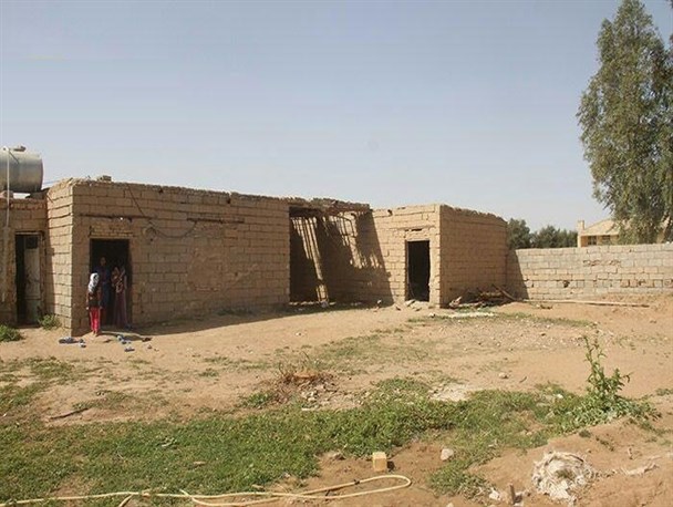 ساخت خانه برای مردم محروم روستای بیت فارس شوش توسط جهادگران بسیجی