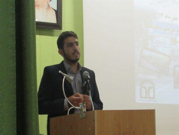 راه حل مشکلات اقتصادی در داخل کشور است/دولت در قراردادهای خارجی خود به تولید کنندگان داخلی آسیبی نرساند