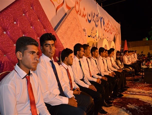 برگزاری جشن ازدواج ۲۱ زوج جوان در بندرکنگ+تصاویر