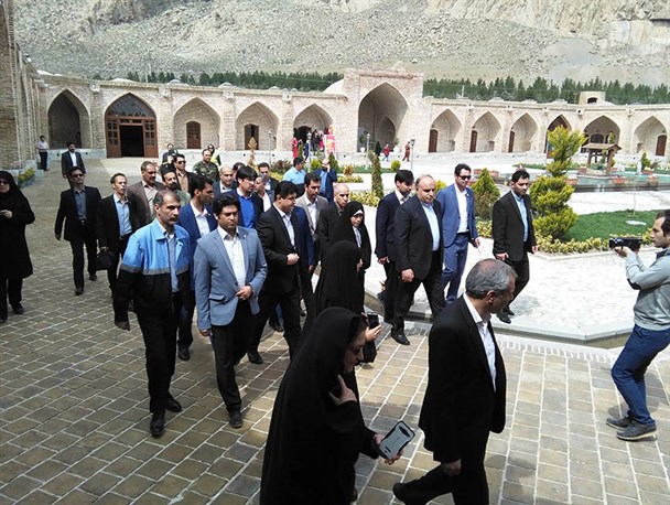 بازدید معاون رئیس جمهور و رئیس سازمان میراث فرهنگی کشور از سایت گردشگری بیستون+ تصاویر