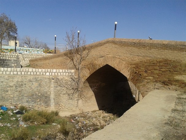 پل صفویه سوریان یکی از آثار باستانی بوانات + تصاویر