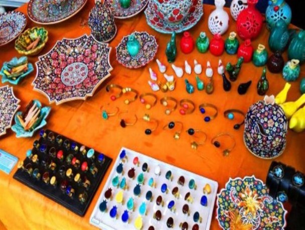 برپایی جشنواره آیین های نوروزی و نمایشگاه صنایع دستی و سوغات استانهای کشور در سقز + تصویر