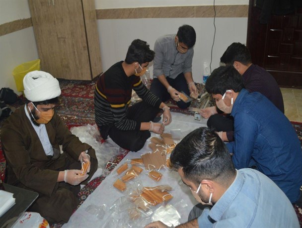 تولید و توزیع بیش از 20 هزار ماسک بهداشتی رایگان در خلیل آباد