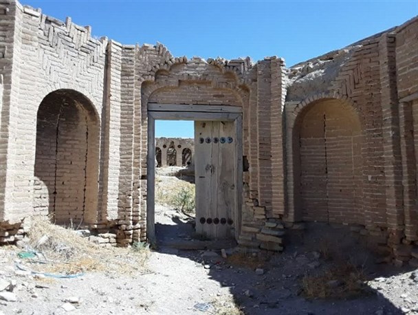 مرمت و احیای مجموعه تاریخی گنج‌آباد مستلزم حل اختلاف بین وارثان است/ غار یل کورپو اثر طبیعی بوده و ثبت ملی نشده است