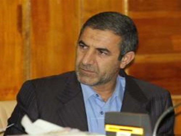 نمی شود مدیر را کسی دیگر انتخاب کند و ما پاسخگو باشیم/ در تغییر مدیران تسلیم خواست مردم هستیم