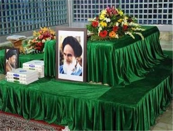 تجدید میثاق شوراهای سراسر کشور با امام راحل