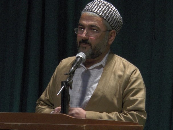 مسئولین برای اشتغال جوانان فکری کنند