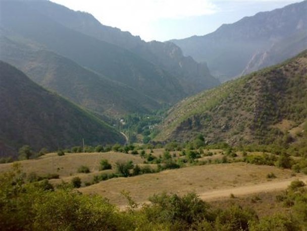 اقبال مردم روستای رودبارک ، به ماهواره به دلیل نبود آنتن صدا و سیما